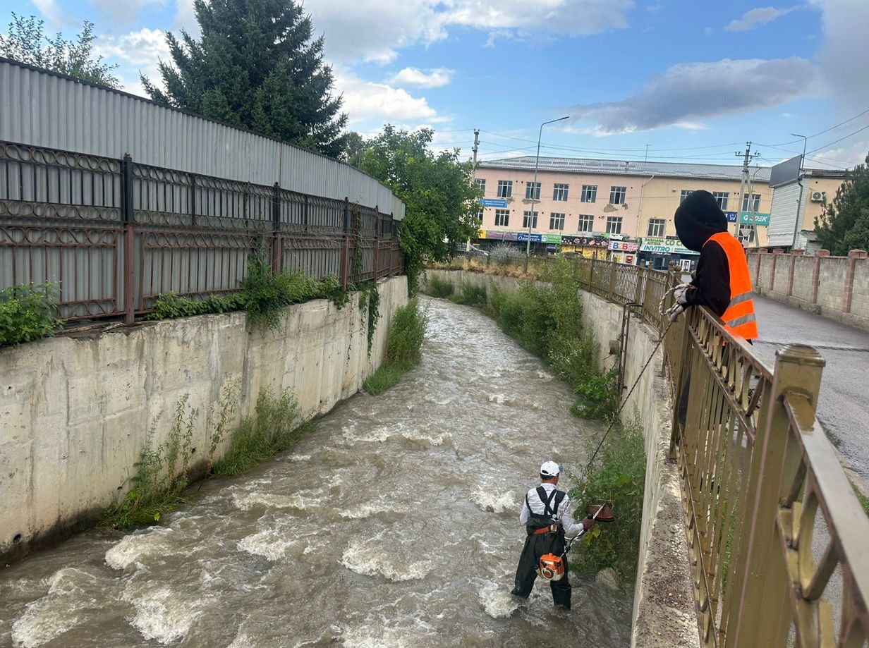 В Алматы проведены работы по очистке русел рек Аксай и Каргалинка в рамках подготовки к осенне-зимнему периоду