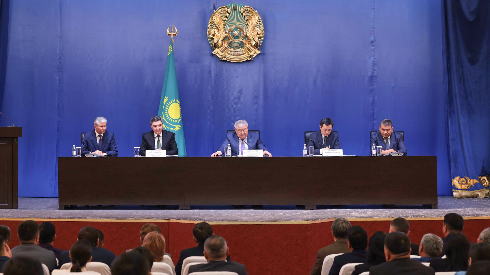 По поручению Президента Олжас Бектенов представил активу области Ұлытау нового акима