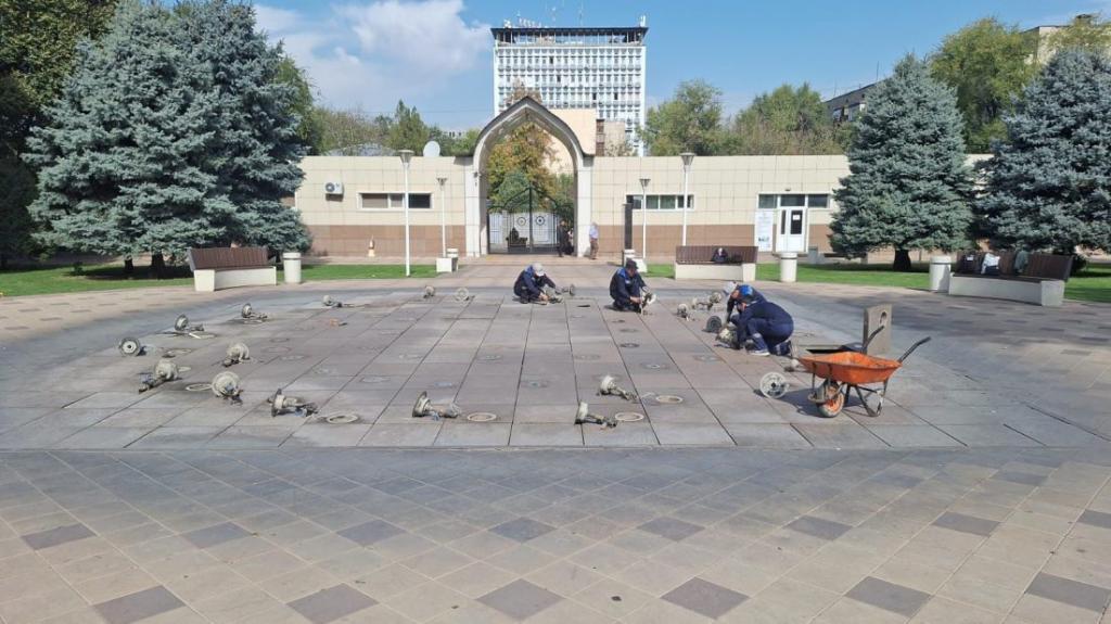 Ежегодный сезон фонтанов завершается в Алматы