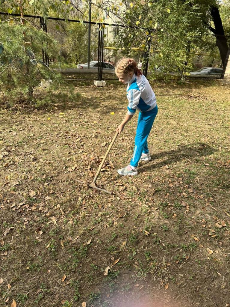 «Давайте вместе сделаем Алматы чистым и процветающим»: юные спортсмены присоединились к экологической кампании «Жарқын күз»