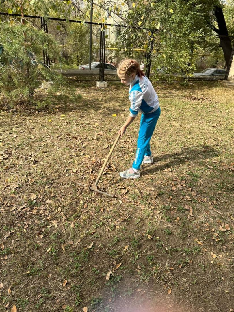 «Давайте вместе сделаем Алматы чистым и процветающим»: юные спортсмены присоединились к экологической кампании «Жарқын күз»