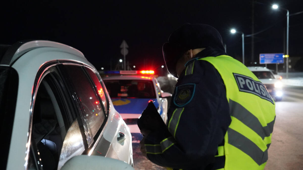 Почти 1000 нарушений ПДД выявили за 3 дня полицейские в Костанайской области