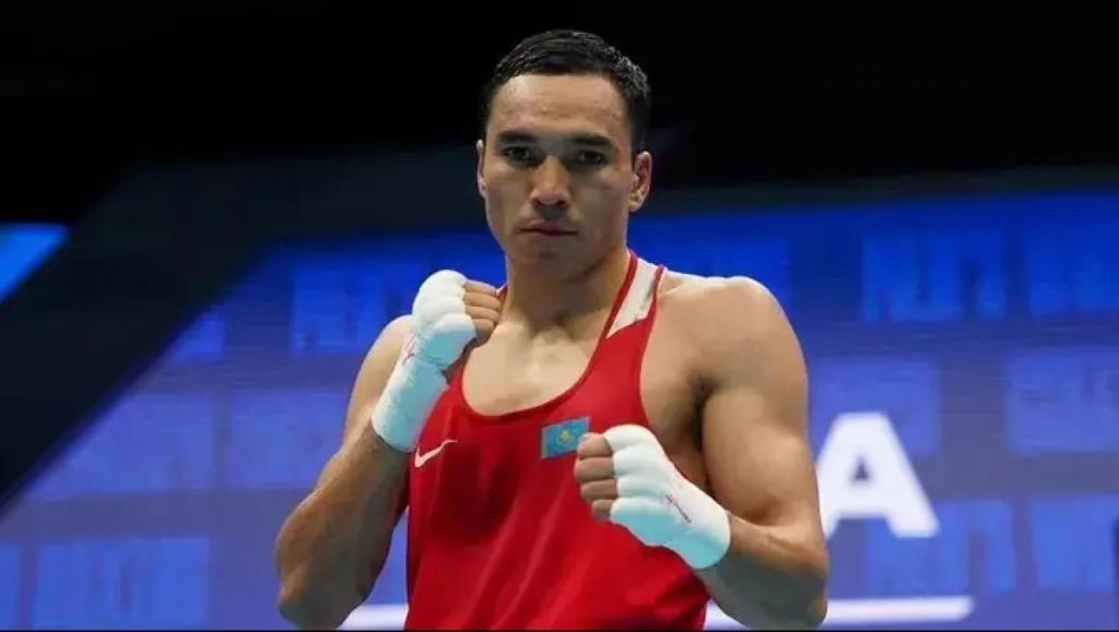 Дулат Бекбауов пробился в 1/4 финала чемпионата Азии по боксу