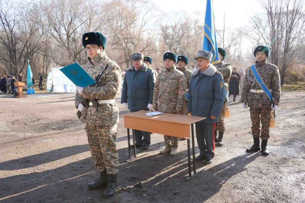 В Алматы более 150 воспитанников военно-технической  школы присягнули на верность Родине