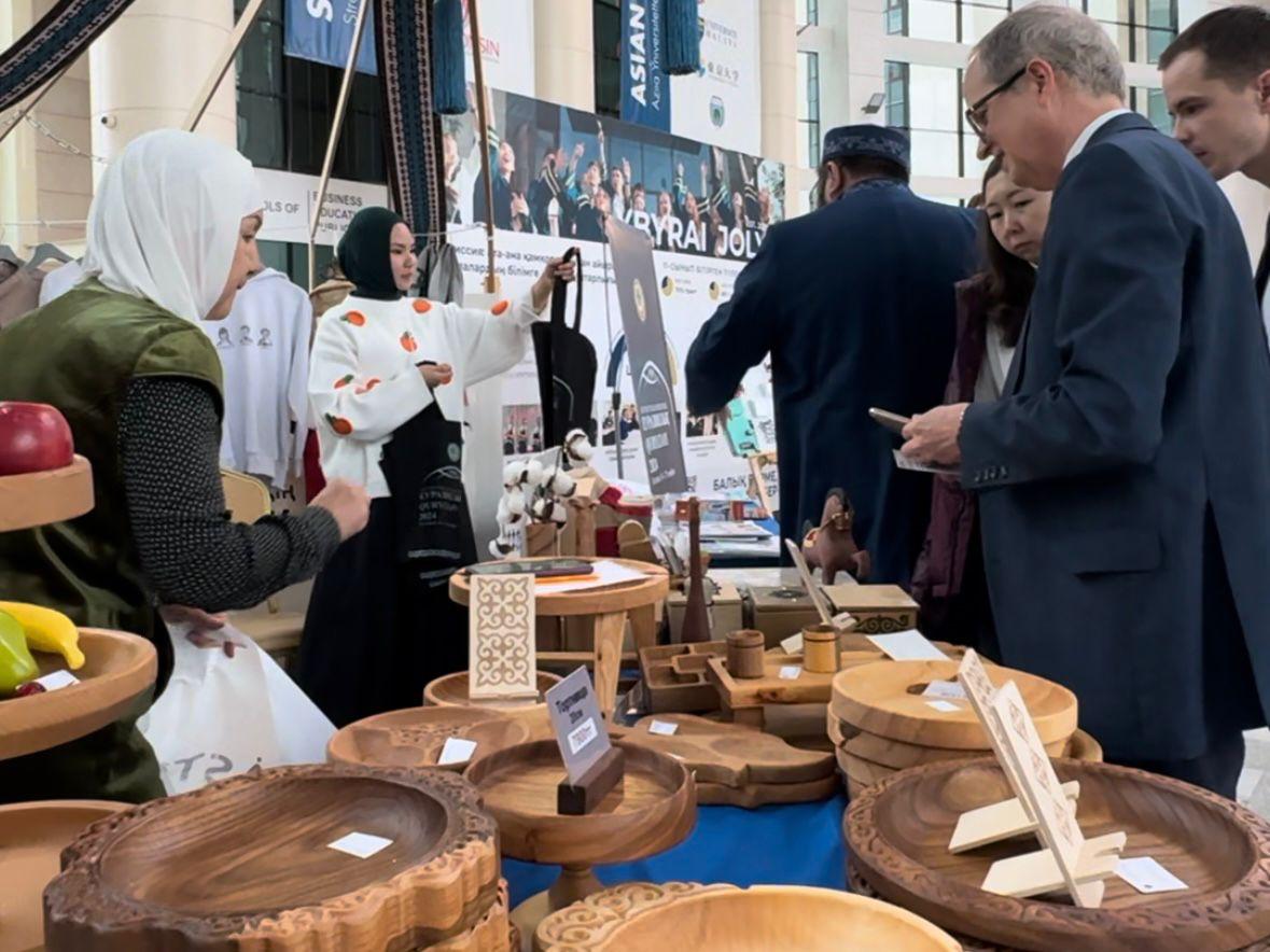 Ярмарку продукции социальных предпринимателей провели в Астане