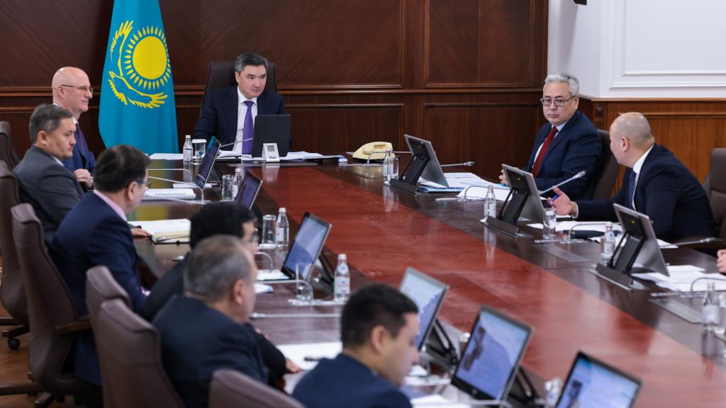 Олжас Бектенов провел совещание по развитию отрасли редких и редкоземельных металлов в рамках исполнения Послания Президента