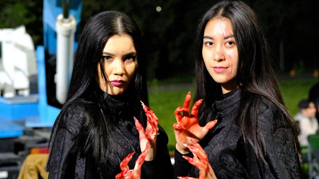 «Забыла как меня зовут» – Динара Мирасбек призналась, что потеряла память, упав с лошади во время съемок фильма «Жезтырнак»
