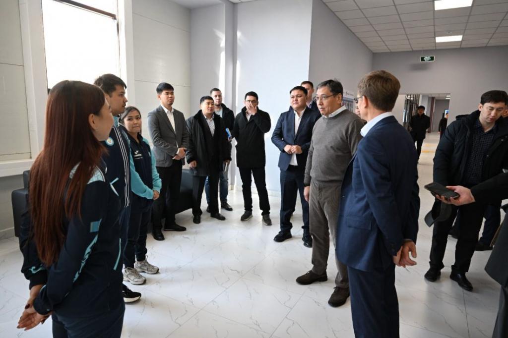 Ерболат Досаев посетил новый ФОК в мкр. Жас Канат