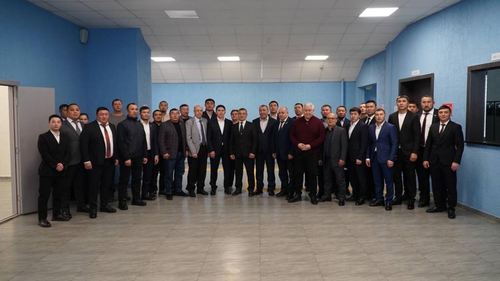 Ербол Мырзабосынов посетил спортивные объекты области Абай и провёл встречу с тренерами