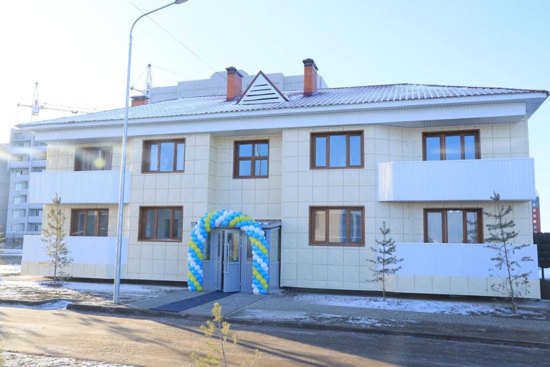 Актюбинским спасателям вручили ключи от новых квартир в канун Дня Независимости
