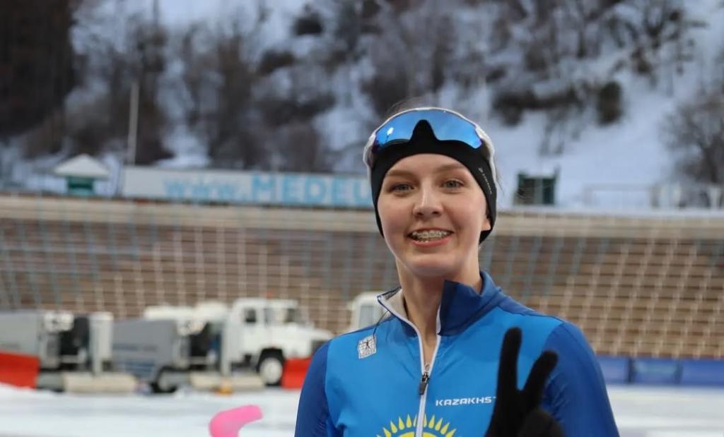 Арина Ильященко завоевала «серебро» на юниорском этапе Кубка мира по конькобежному спорту