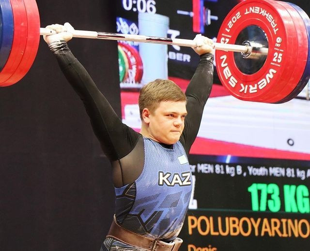 Штангист Денис Полубояринов завоевал «золото» юниорского чемпионата Азии