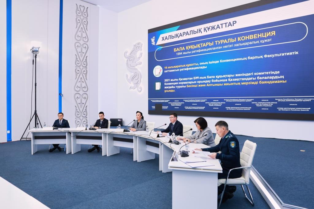 В Парламенте обсуждается законопроект, предусматривающий внедрение новой формы семейного размещения детей
