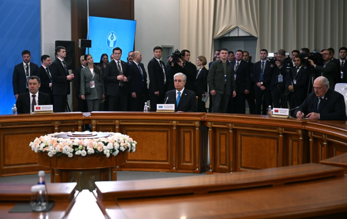 Президент Казахстана принял участие в неформальной встрече глав государств СНГ