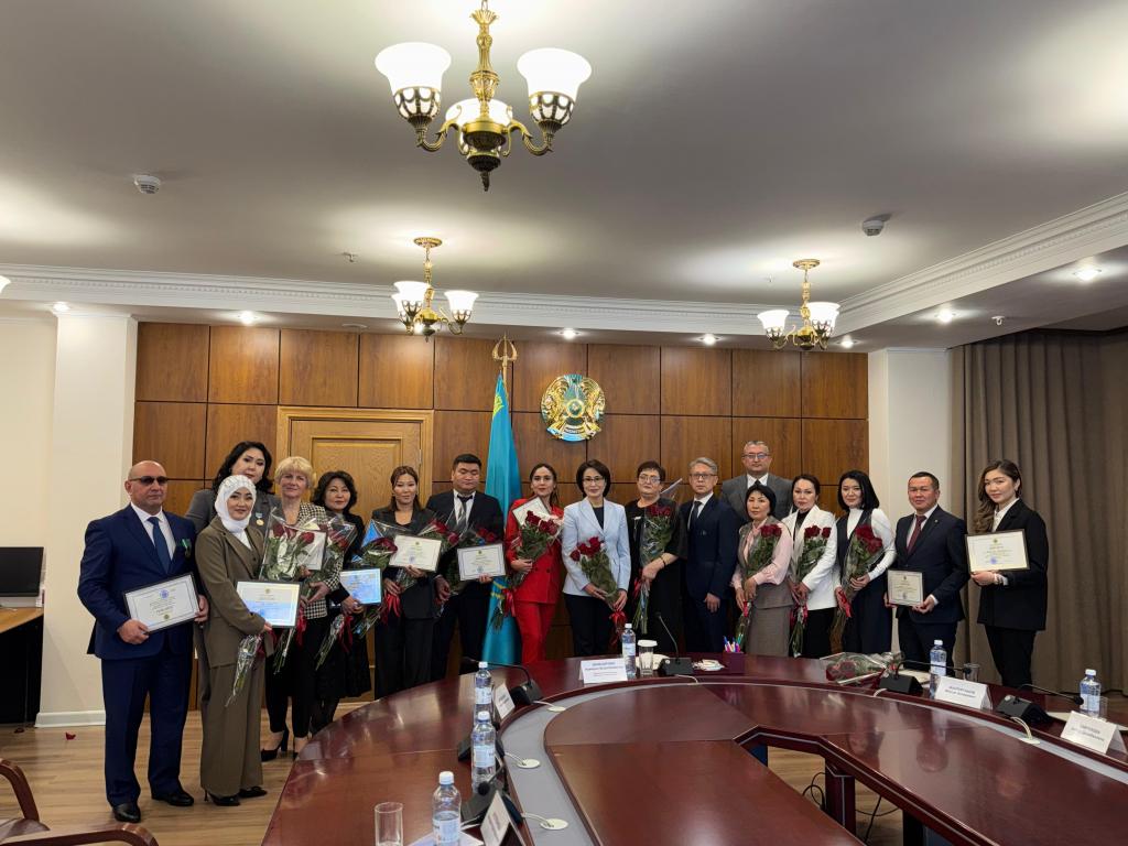 НАГРАЖДЕНЫ  ПОБЕДИТЕЛИ ПЕРВОГО РЕСПУБЛИКАНСКОГО КОНКУРСА «ЛУЧШИЙ В ПРОФЕССИИ» СРЕДИ МЕДРАБОТНИКОВ