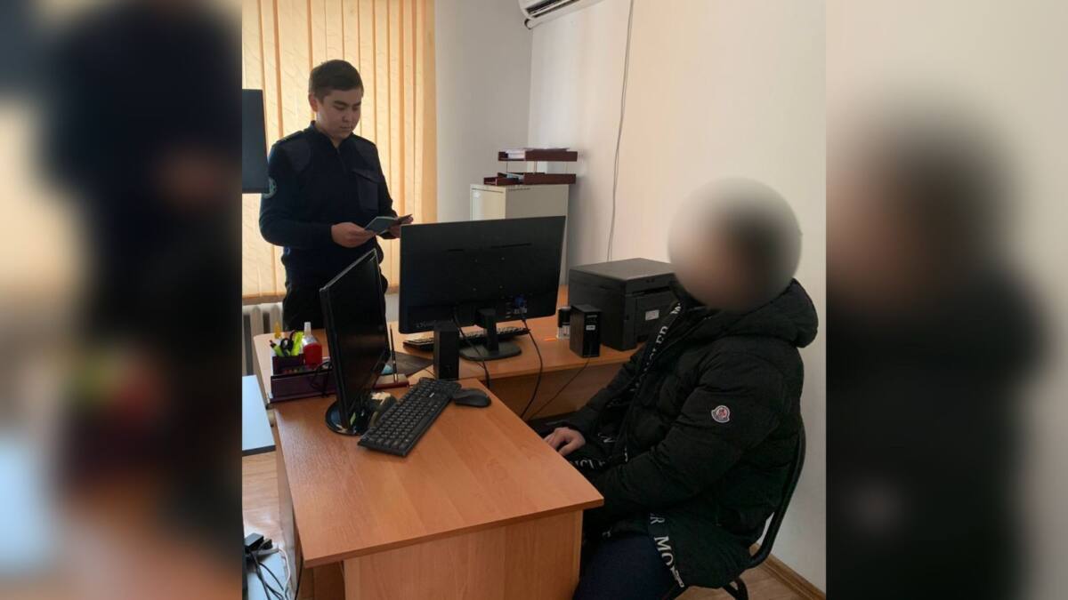 Житель области Абай выдворен из страны за нарушение закона о двойном гражданстве