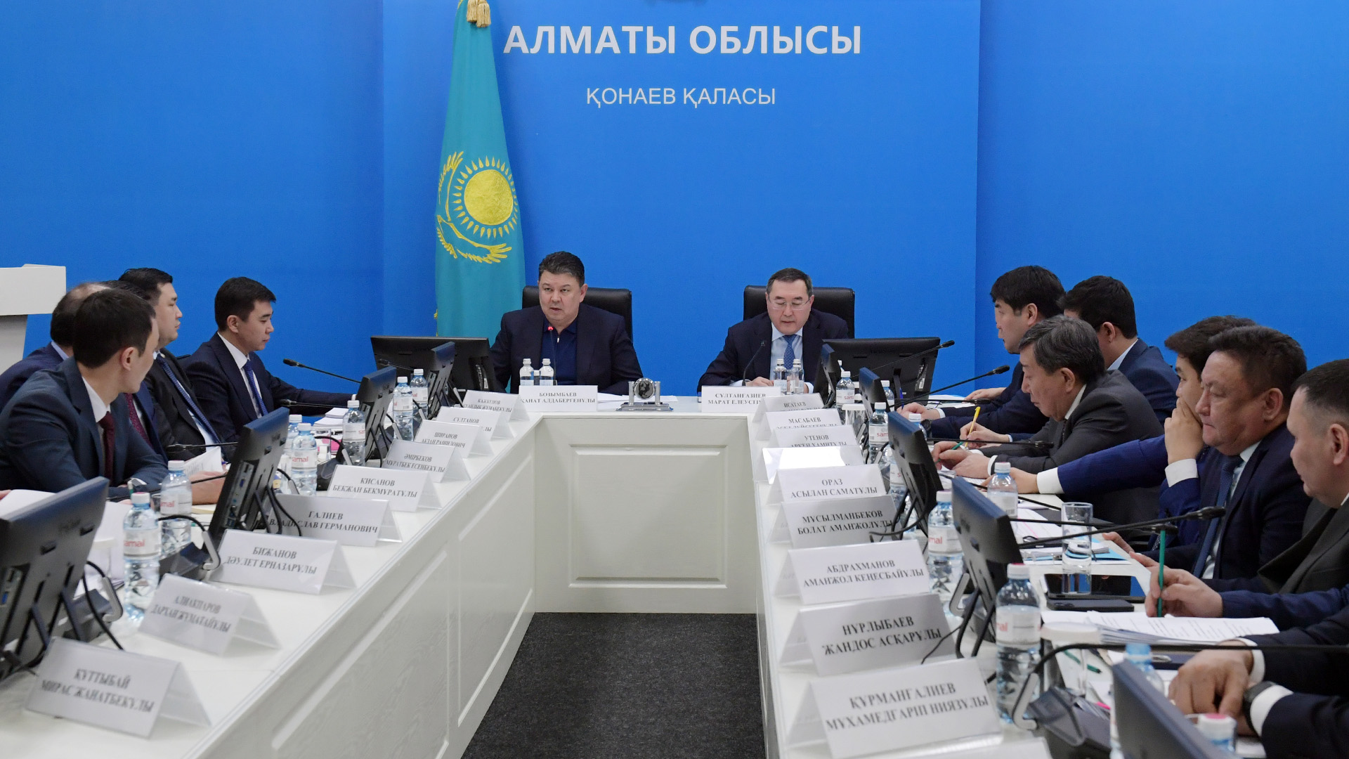Канат Бозумбаев провел заседание Проектного офиса по вопросам развития Алатау и встретился с предпринимателями