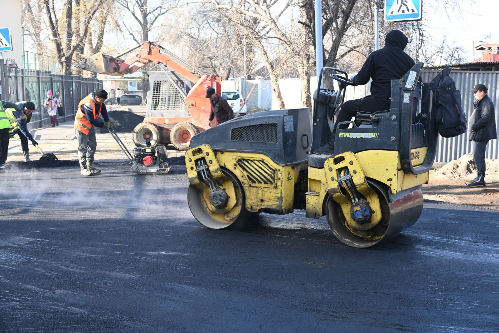 «Таза Қазақстан»: В Алматы раньше обычного срока начаты работы по приведению в порядок дорожной инфраструктуры