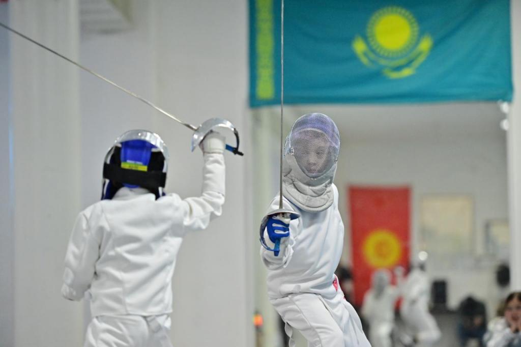 В Астане прошел открытый городской чемпионат по фехтованию