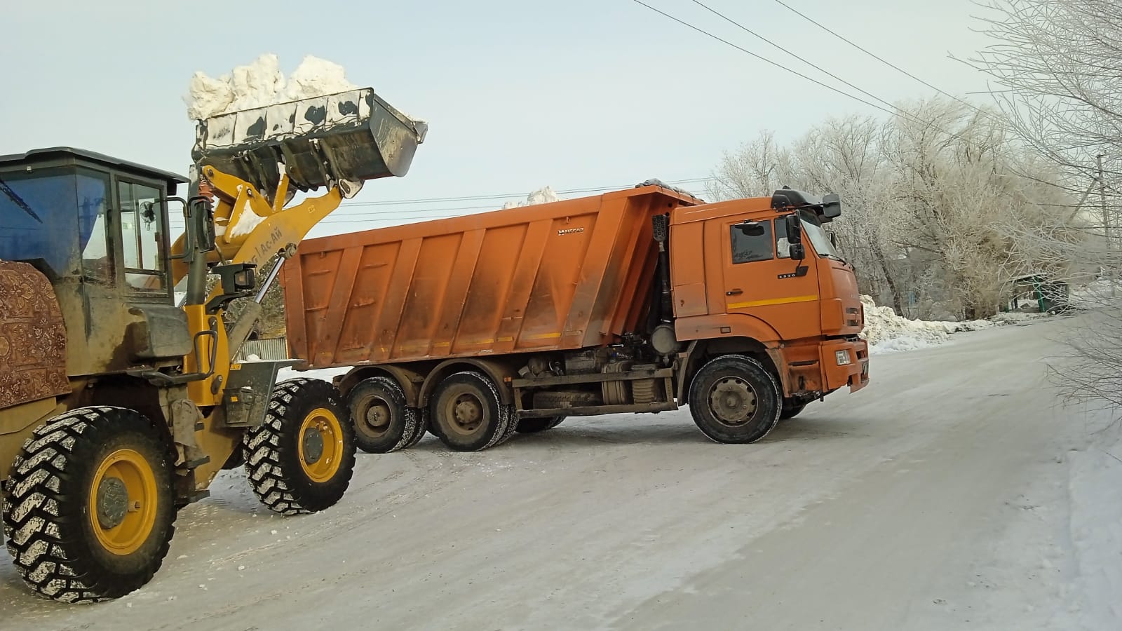Почти 26 тысяч кубометров снега вывезли из Астаны на ночь