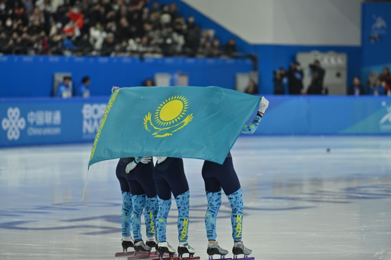 Две команды Казахстана пробились в 1/2 финала чемпионата мира по шорт-треку