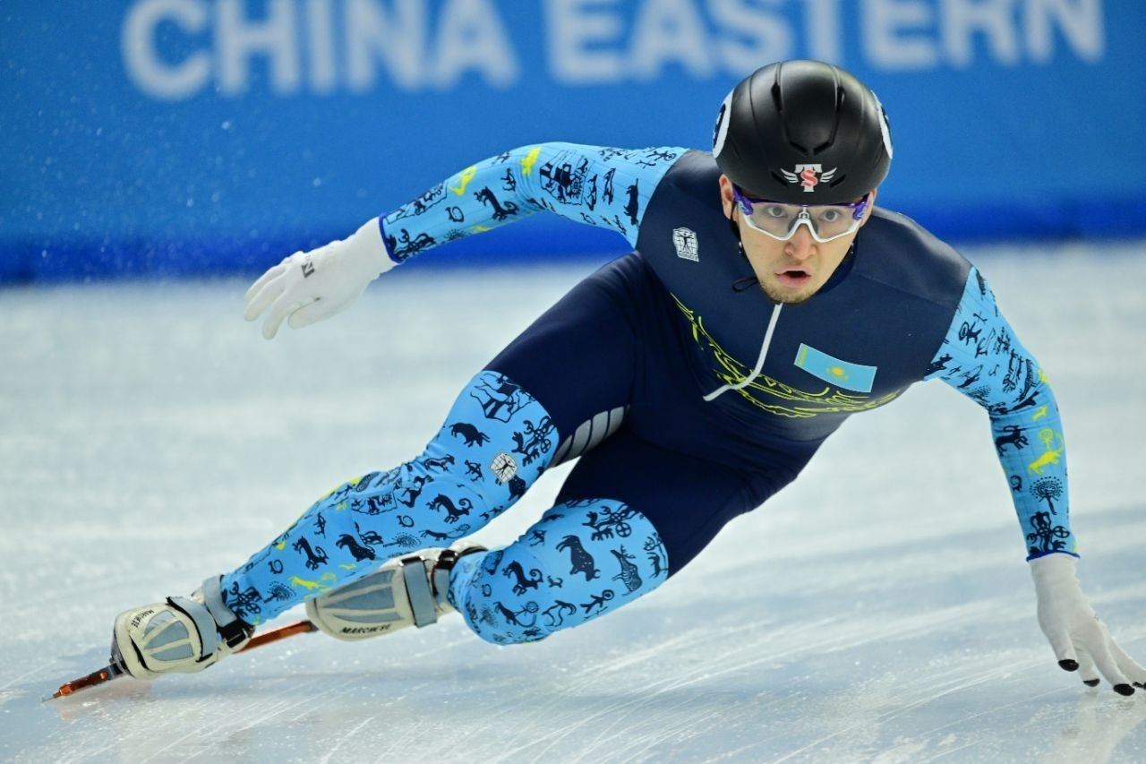 Адиль Галиахметов вышел в финал чемпионата мира по шорт-треку