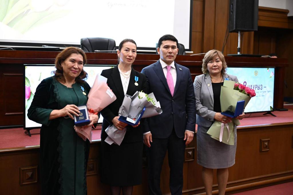 Деятели сферы туризма и спорта награждены медалью «Ерен еңбегі үшін»