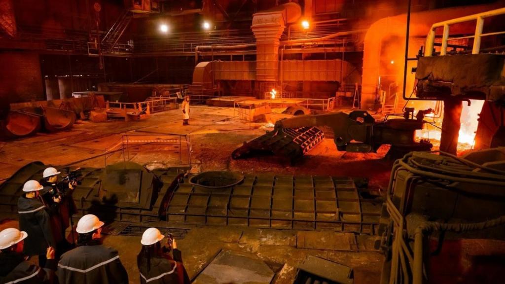 Министр промышленности ознакомился с ходом модернизации металлургического комбината «QARMET»