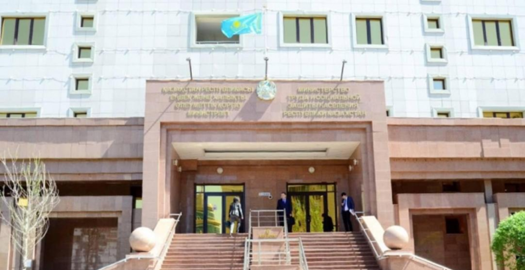 Спрос на рабочие профессии возрастет в Казахстане