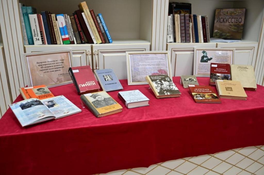 В Астане открылась документально-историческая выставка о Бауыржане Момышулы