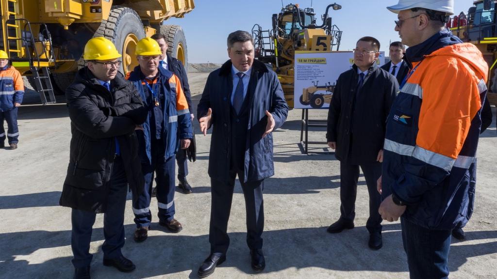 Премьер-министр ознакомился с ходом реализации поручений Президента по развитию промышленности в Павлодарской области