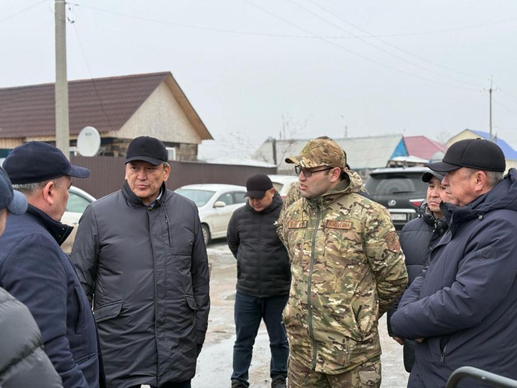 Аким СКО посетил оперативный штаб в Рабочем поселке