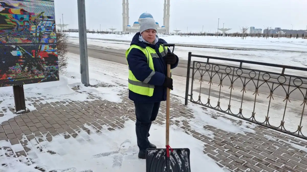 Чистота столицы в надежных руках: женщина, которая каждый день преображает Астану