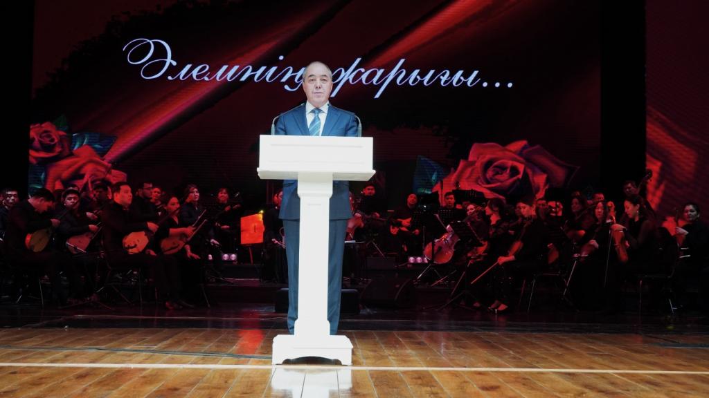Аким ЗКО поздравил женщин с Международным женским днем