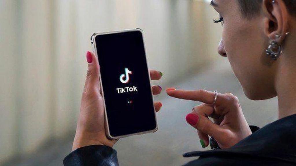 TikTok запускает новые функции для обеспечения безопасности и благополучия подростков 
