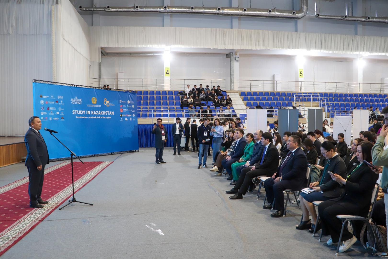 В Атырау проходит выставка «Study in Kazakhstan»