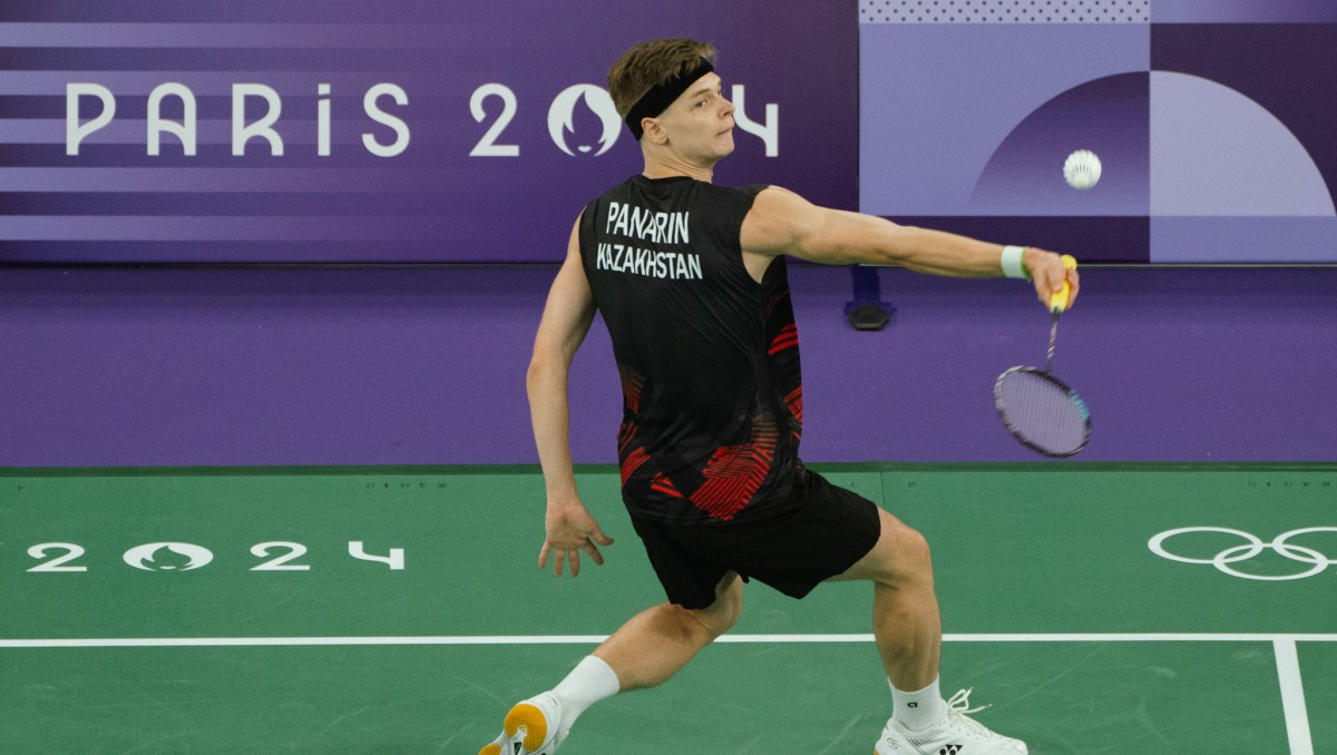 Дмитрий Панарин не смог выйти в 1/8 финала чемпионата Азии по бадминтону