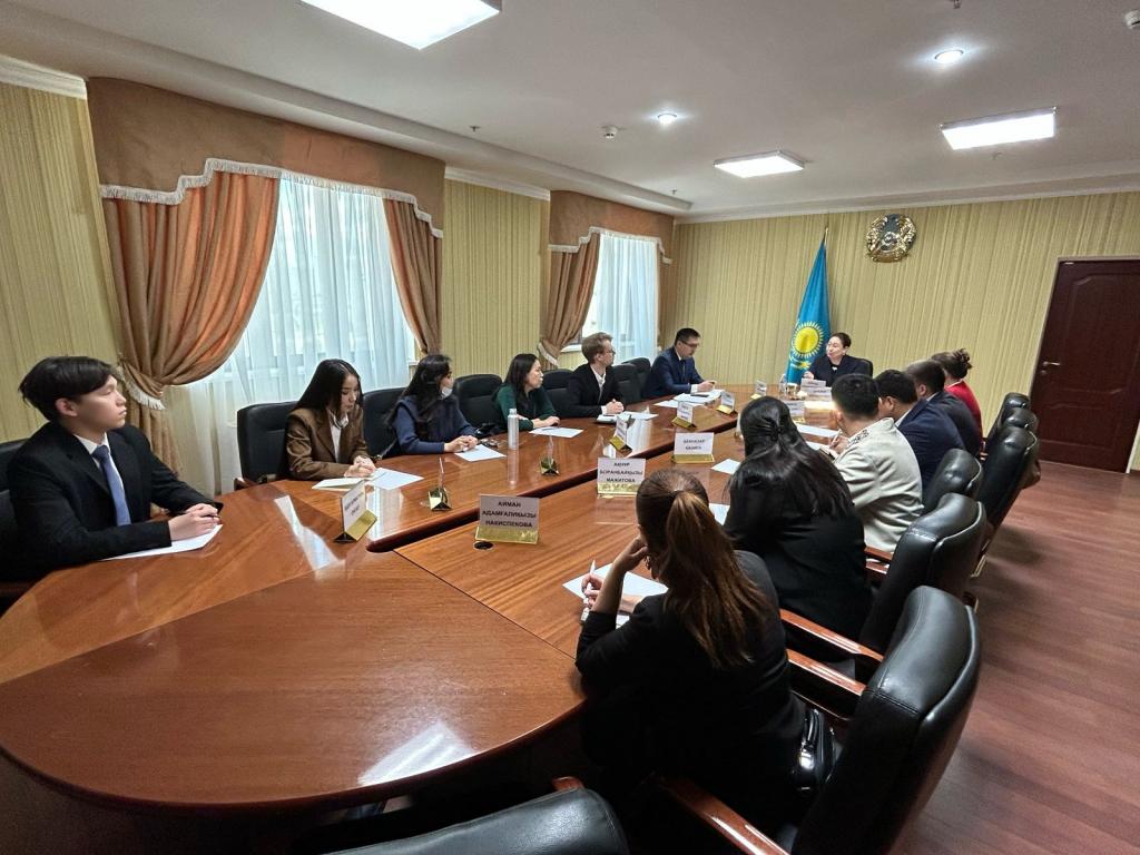 Представители волонтёрских и молодёжных организаций обсудили подготовку к Международному году волонтёров