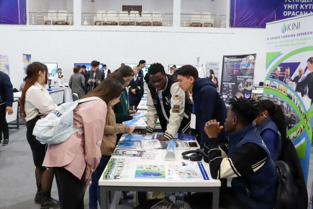 В Атырау проходит выставка «Study in Kazakhstan»