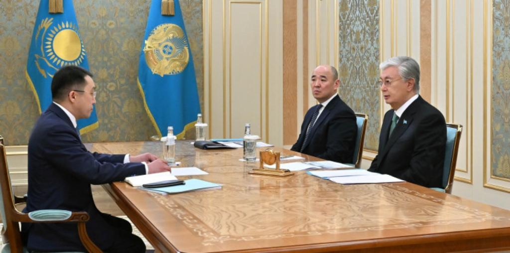 Глава государства принял министра транспорта Марата Карабаева