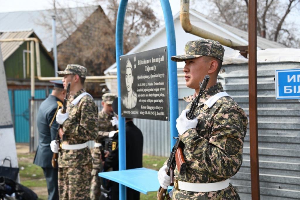 В Актобе почтили память Героя Советского Союза Имангали Билтабанова