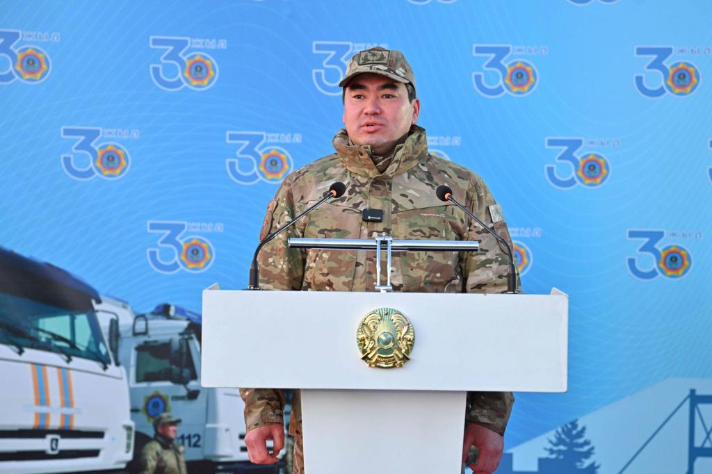 Военнослужащие МЧС получили современные спецавтомобили для реагирования на чрезвычайные ситуации