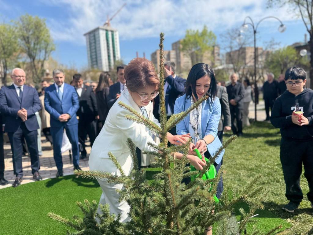 В Ереване открылся Парк имени Абая Кунанбайулы