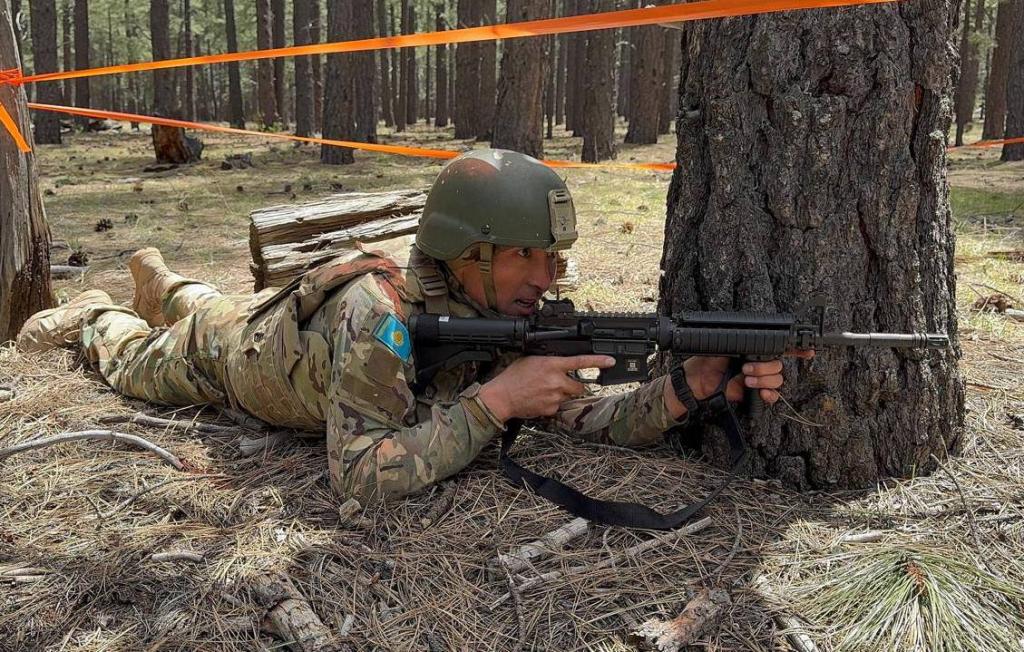 Военнослужащий Вооруженных сил Казахстана установил рекорд на конкурсе Best worrier в США
