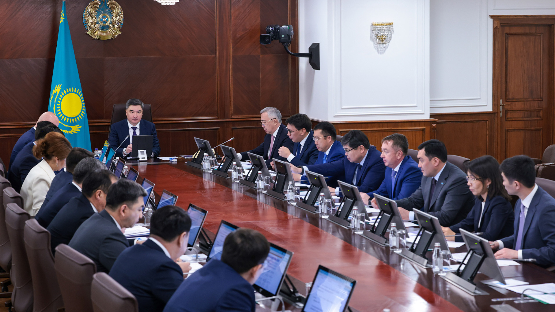 Олжас Бектенов провел заседание Комиссии по демонополизации экономики