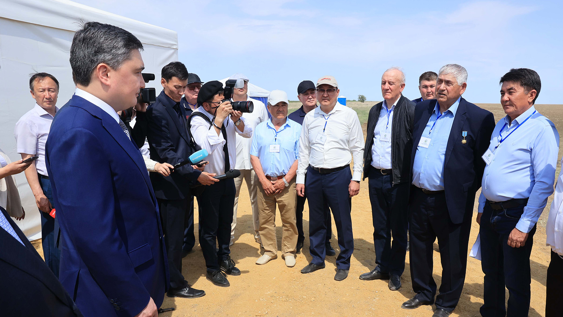Премьер-министр Олжас Бектенов обсудил с аграриями Костанайской области меры господдержки и развитие АПК
