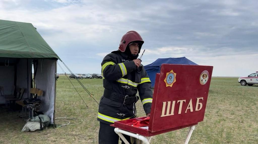 Спасатели МЧС провели учения по ликвидации природных пожаров