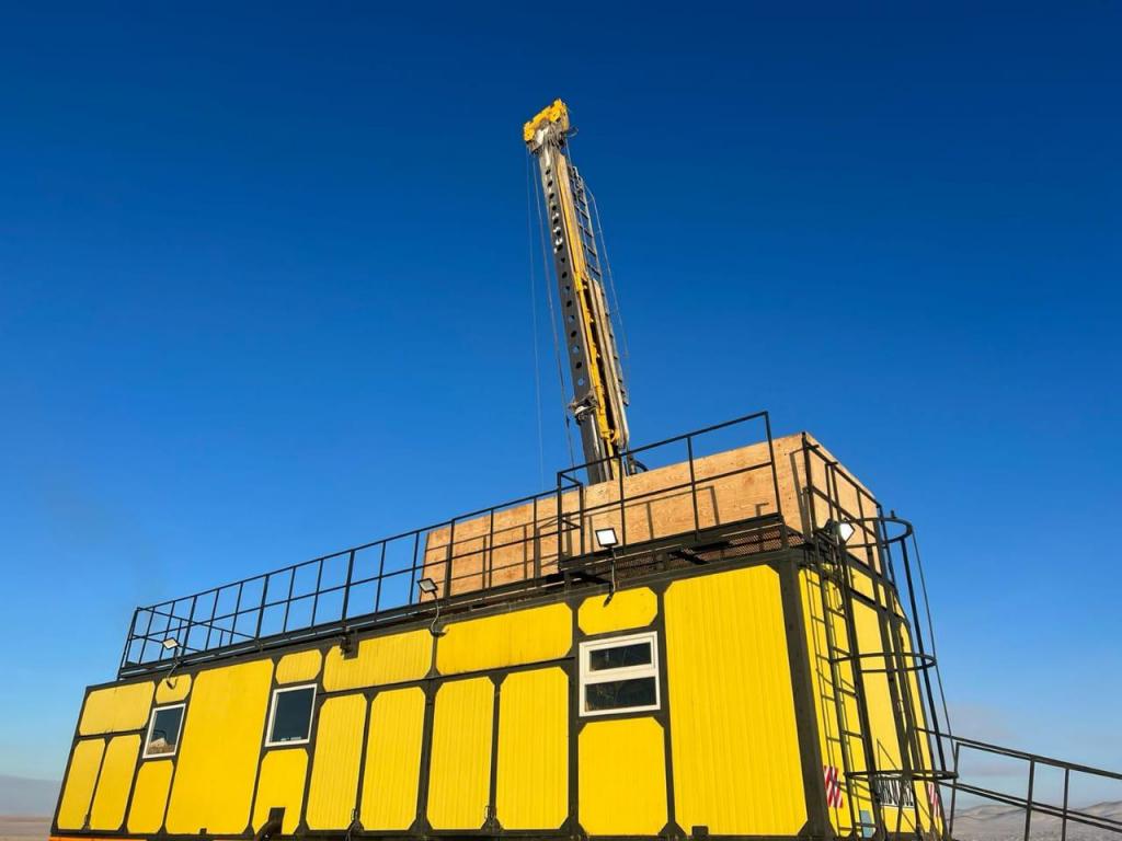 KAZAKHMYS BARLAU ПРИСТУПИЛА К БУРОВЫМ РАБОТАМ НА НОВОМ ПРОЕКТЕ (Greenfield) В ОБЛАСТИ АБАЙ