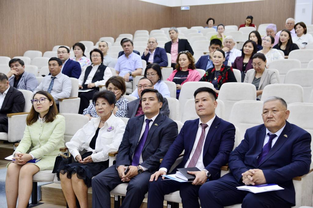 В Abai University обсудили результаты в международном рейтинге университетов QS WUR