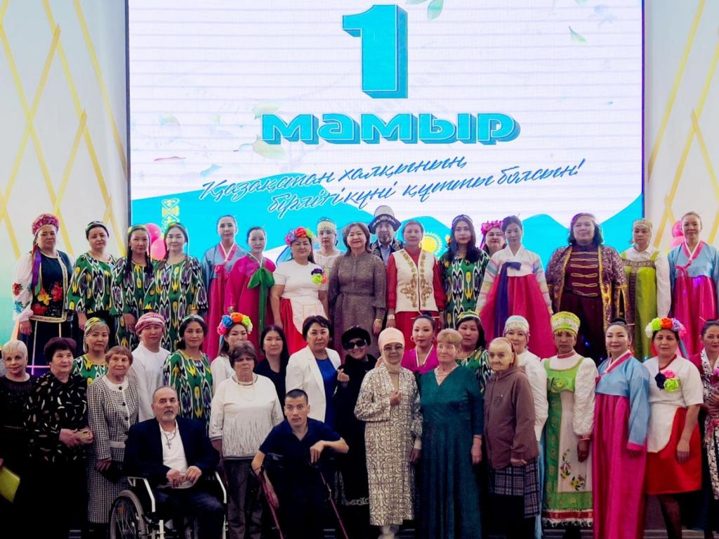 Укрепляя чувство единство и взаимопонимание: для пожилых астанчан провели праздничный концерт